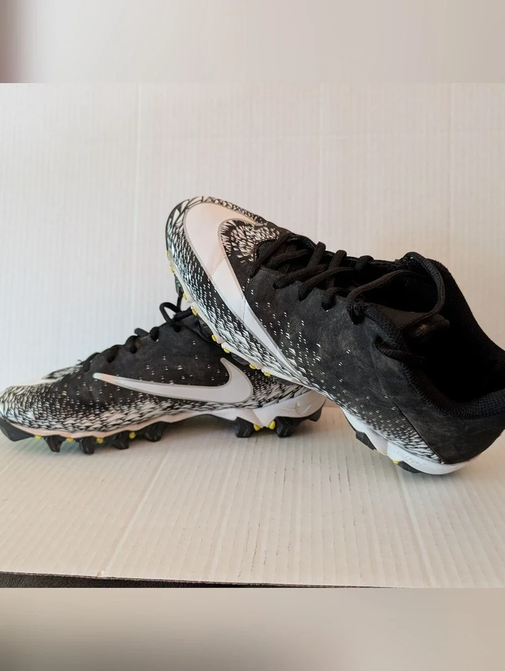 Nike Vapor Shark 2 Football Cleats, Sz 8.5